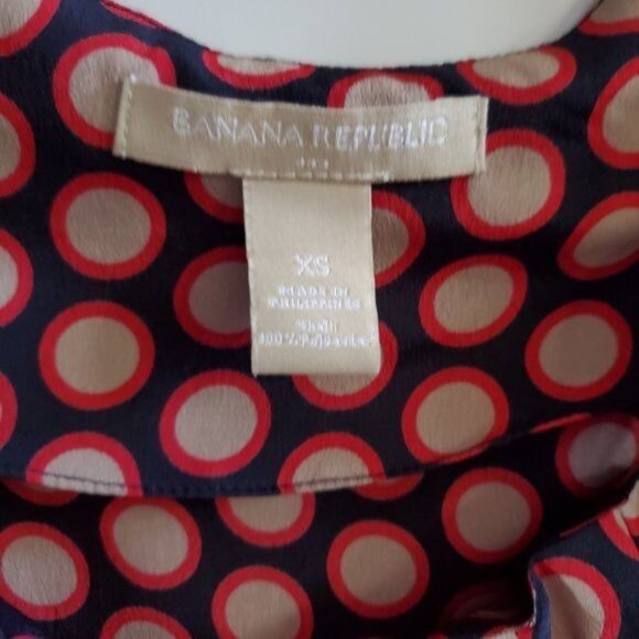 Banana Republic Blouse XS Geometric Print Sleeveless Wide Strap Tie Neck - Picture 3 of 4